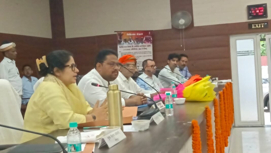 पंच सम्मेलन में गांवों के विकास और योजनाओं के प्रभावी क्रियान्वयन पर मंथन पंच सम्मेलन में गांवों के विकास और योजनाओं के प्रभावी क्रियान्वयन पर मंथन