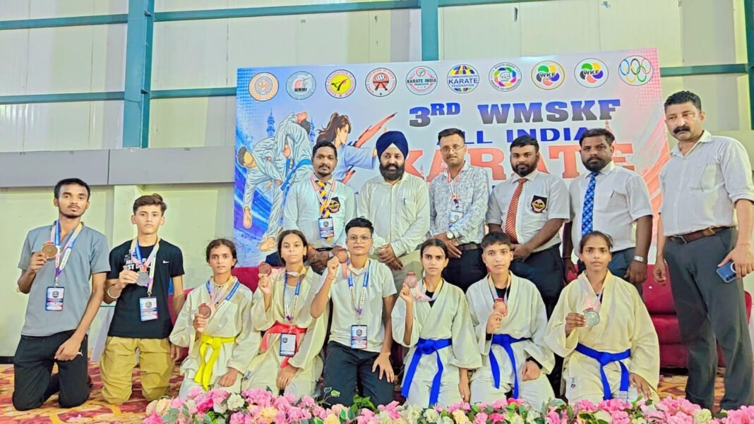 नेशनल कराटे प्रतियोगिता में उन्नाव के आठ खिलाड़ियों ने जीते पदक नेशनल कराटे प्रतियोगिता में उन्नाव के आठ खिलाड़ियों ने जीते पदक