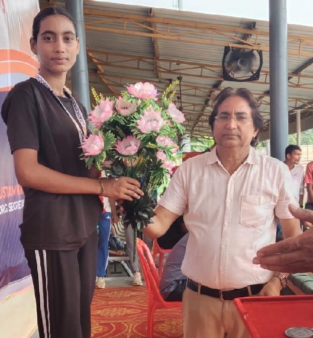 यूपी स्टेट यूथ एथलेटिक्स में स्नेहा ने जीता कांस्य पदक यूपी स्टेट यूथ एथलेटिक्स में स्नेहा ने जीता कांस्य पदक