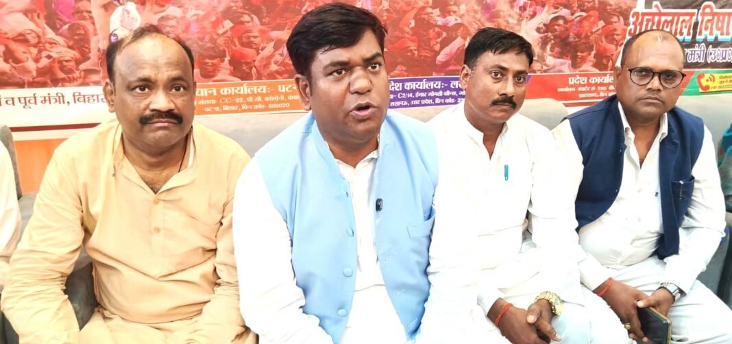 यूपी एजूकेशनल मिनिस्ट्रियल आफीसर्स प्रयागराज मंडल का चुनाव निरस्त यूपी एजूकेशनल मिनिस्ट्रियल आफीसर्स प्रयागराज मंडल का चुनाव निरस्त